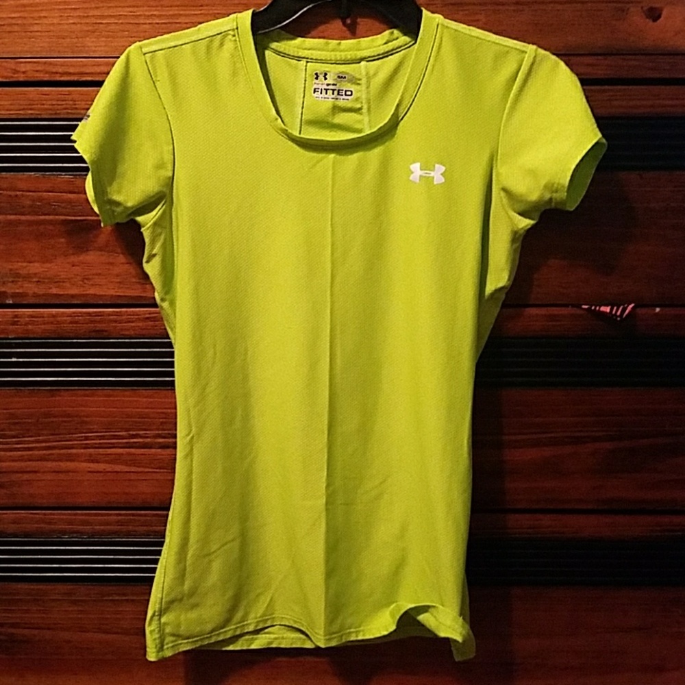 UA fitted top